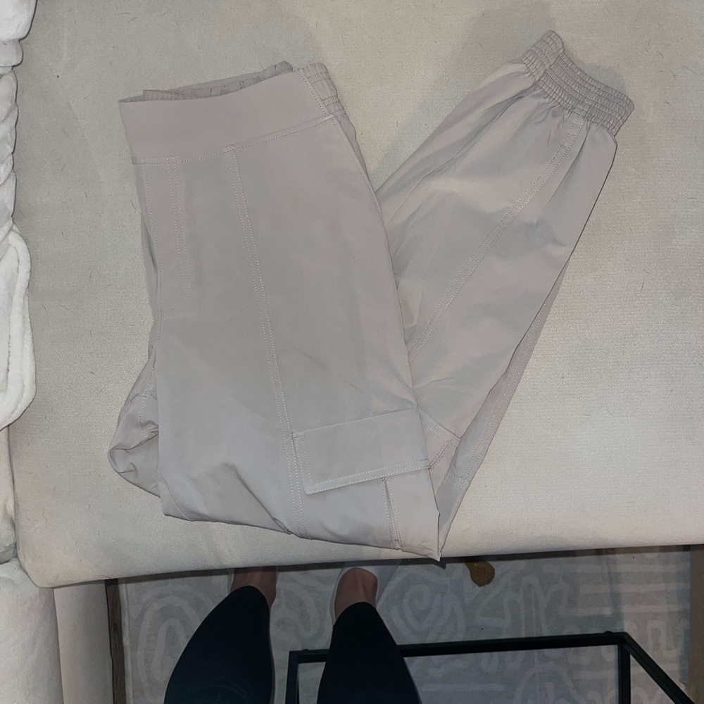 Athleta Cargo Style Pants